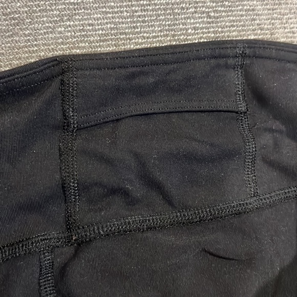 Athleta Black Cropped Workout Pants with Criss Cross Detail Size Large Tall - Picture 8 of 8